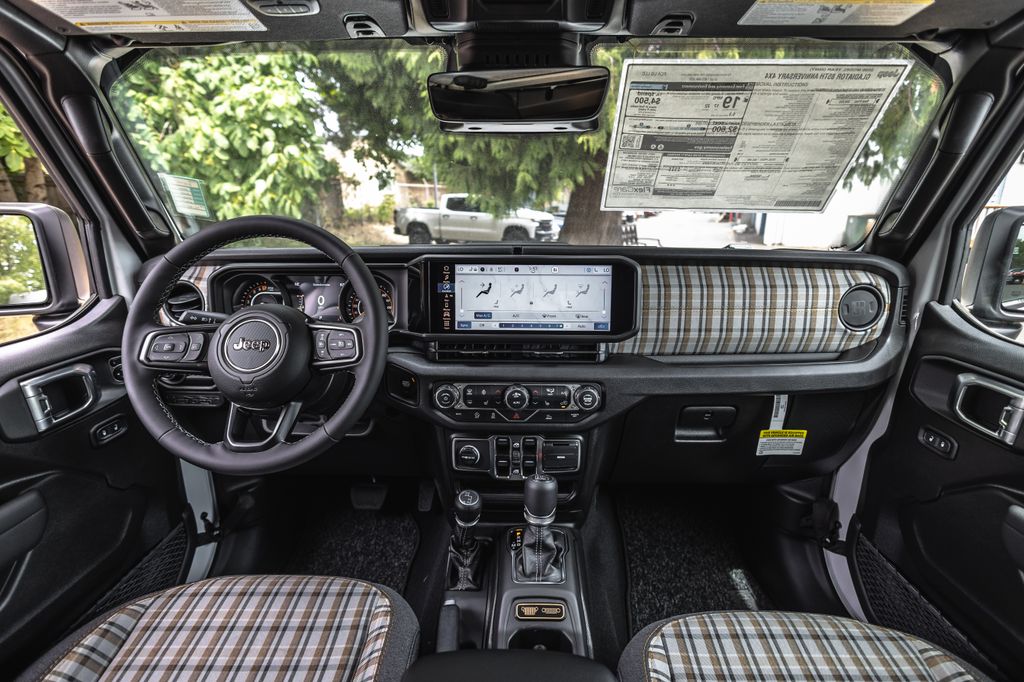 2026 Jeep Gladiator 85th Anniversary Edition thumbnail 27