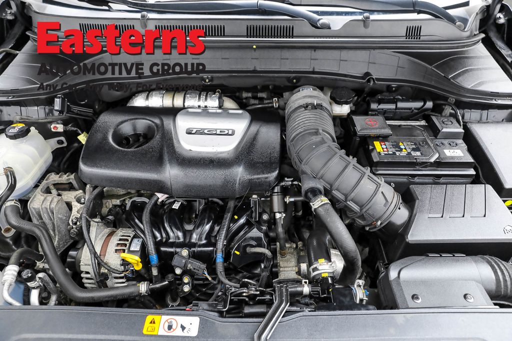 Used 2020 Black Hyundai Limited image 7
