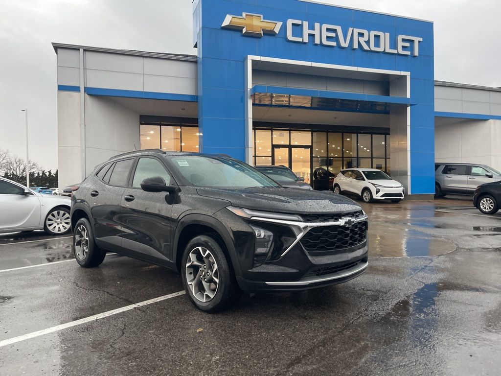 2025 Chevrolet Trax LT FWD