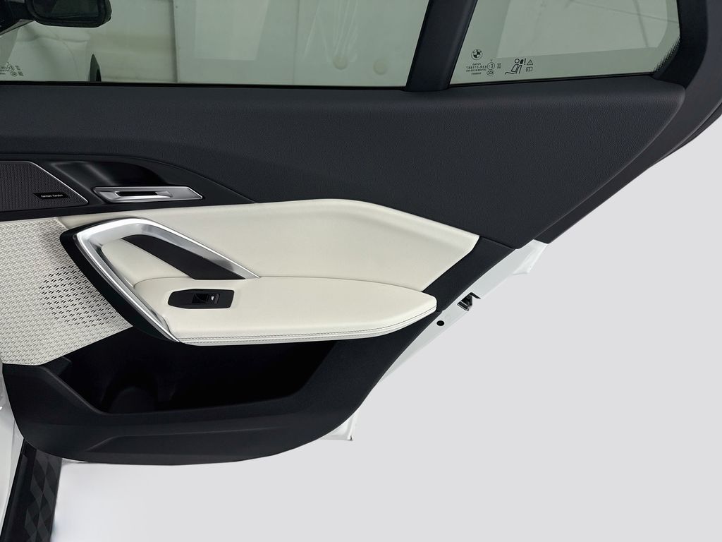 Thumbnail: 2027 BMW X2 - 26