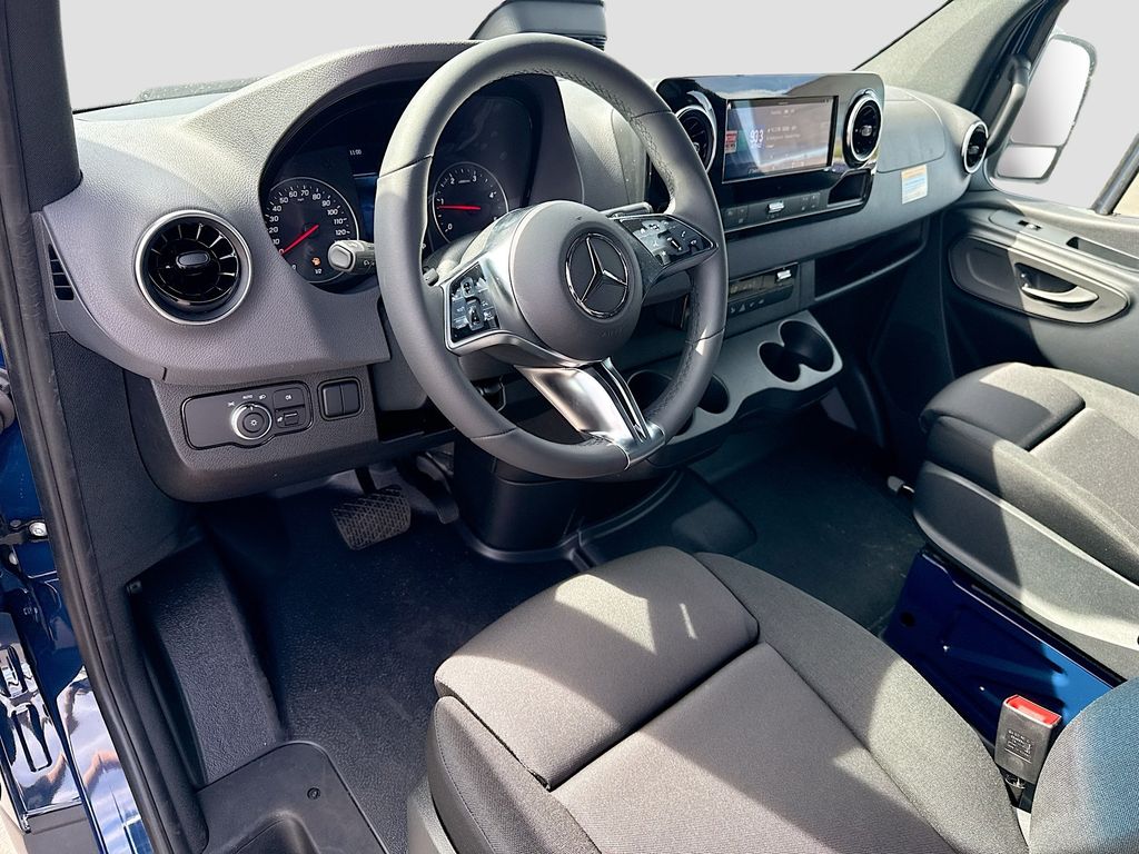 Thumbnail: 2026 Mercedes-Benz Sprinter - 10
