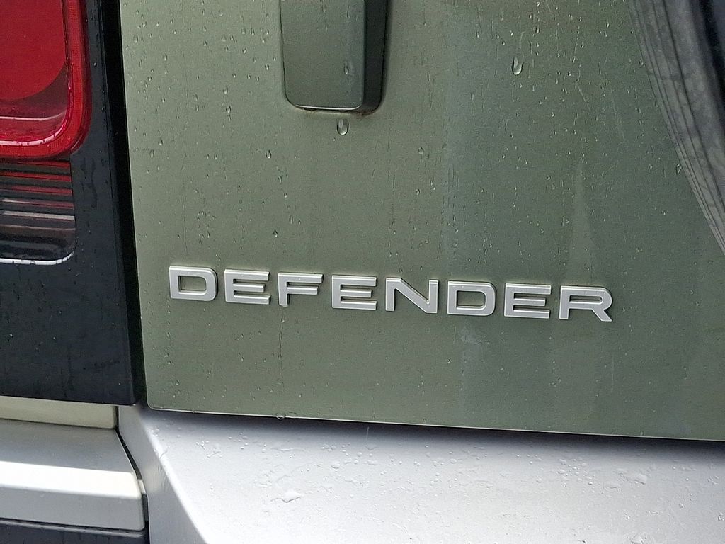 Thumbnail: 2023 Land Rover Defender - 29