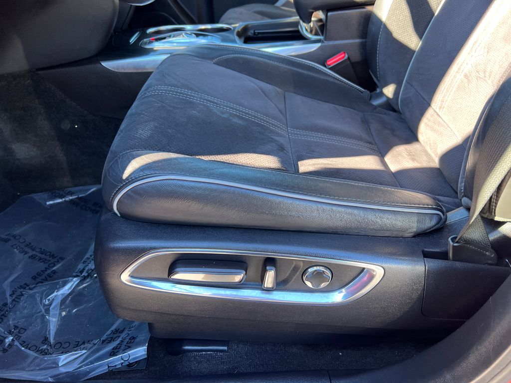 Thumbnail: 2019 Acura MDX - 15