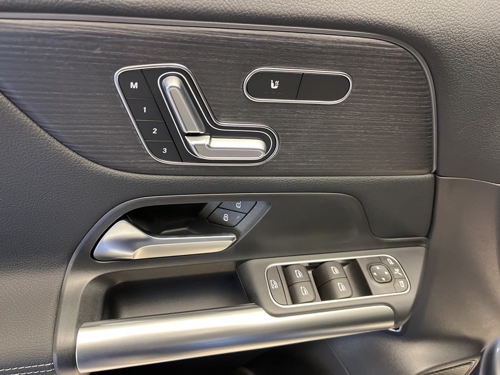 Thumbnail: 2026 Mercedes-Benz GLA - 12