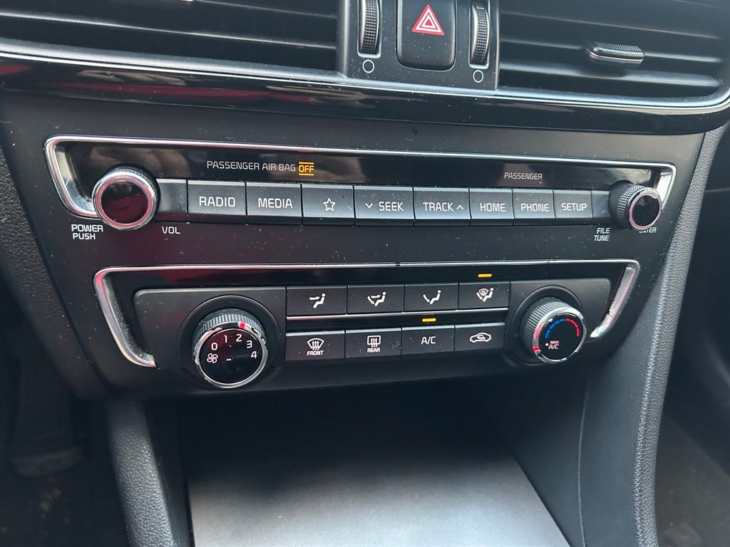 Thumbnail: 2020 Kia Optima - 26