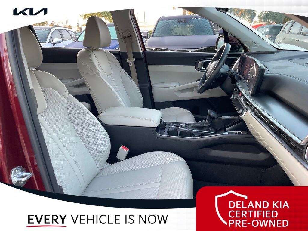 2024 Kia Sorento EX - Photo 31