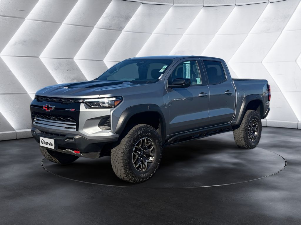 Sterling Gray Metallic 2023 Chevrolet Colorado Pickup Truck Four-Wheel Drive 8-Speed Automatic