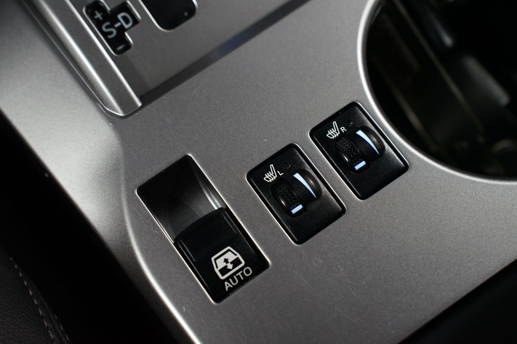 Thumbnail: 2022 Toyota 4Runner - 22