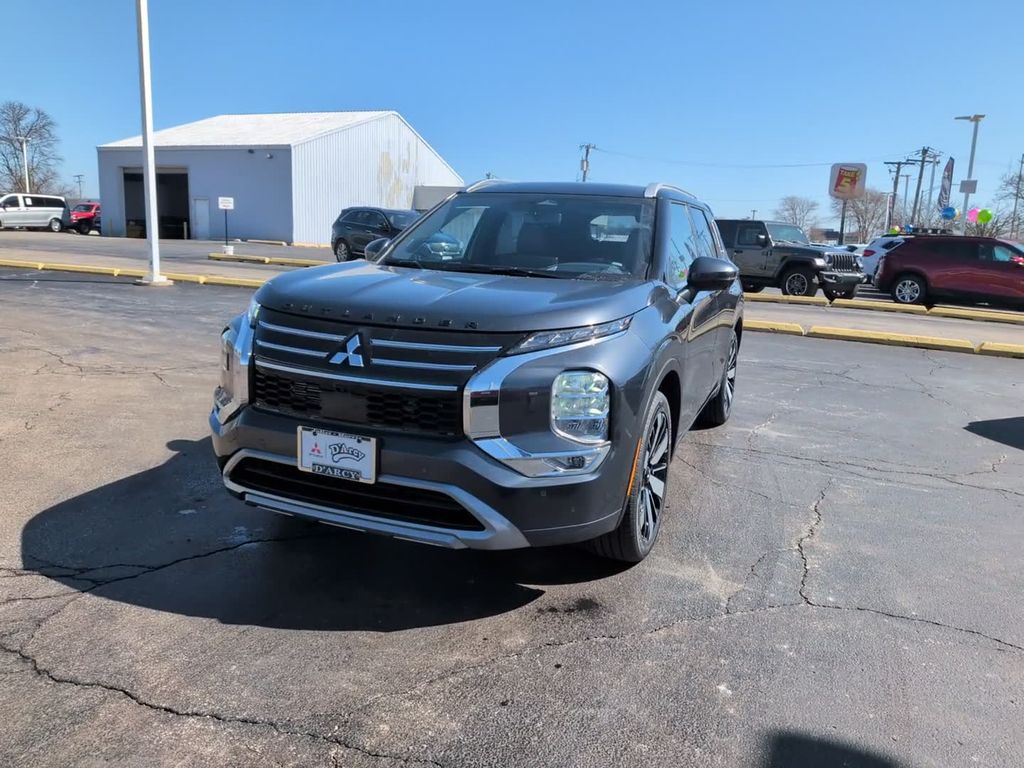 New 2026 Gray Mitsubishi SEL image 15