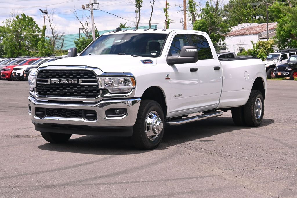 Bright White Clearcoat 2024 RAM 3500 Pickup Truck Four-Wheel Drive 6-Speed Automatic