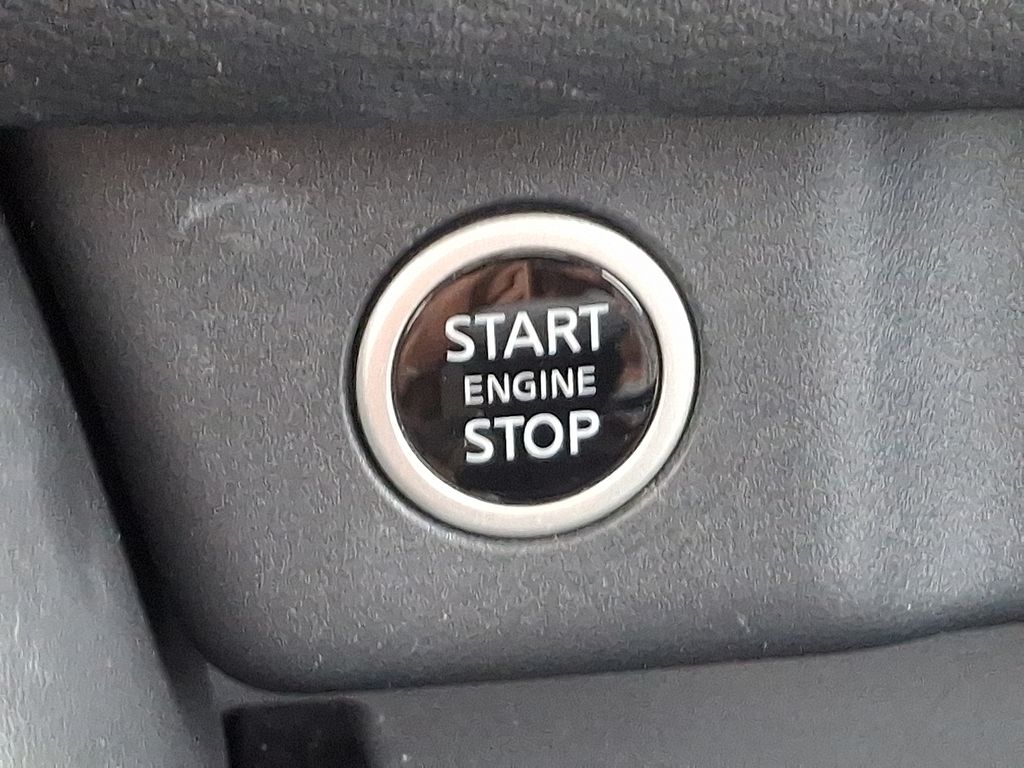 Thumbnail: 2022 Nissan Rogue - 25