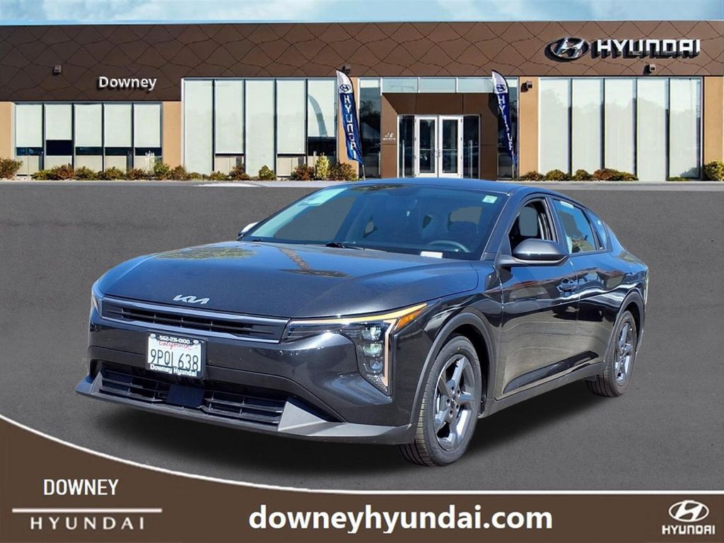 Interstellar Gray 2025 Kia K4 Sedan Front-Wheel Drive Continuously Variable Transmission