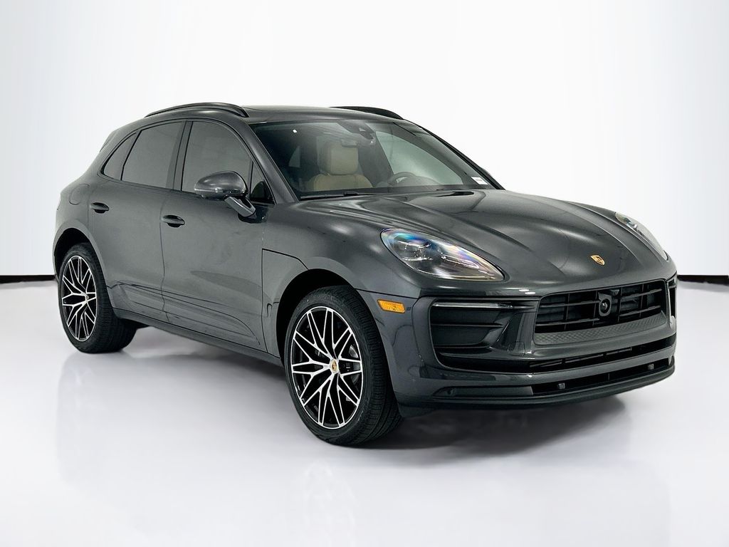Thumbnail: 2026 Porsche Macan - 9