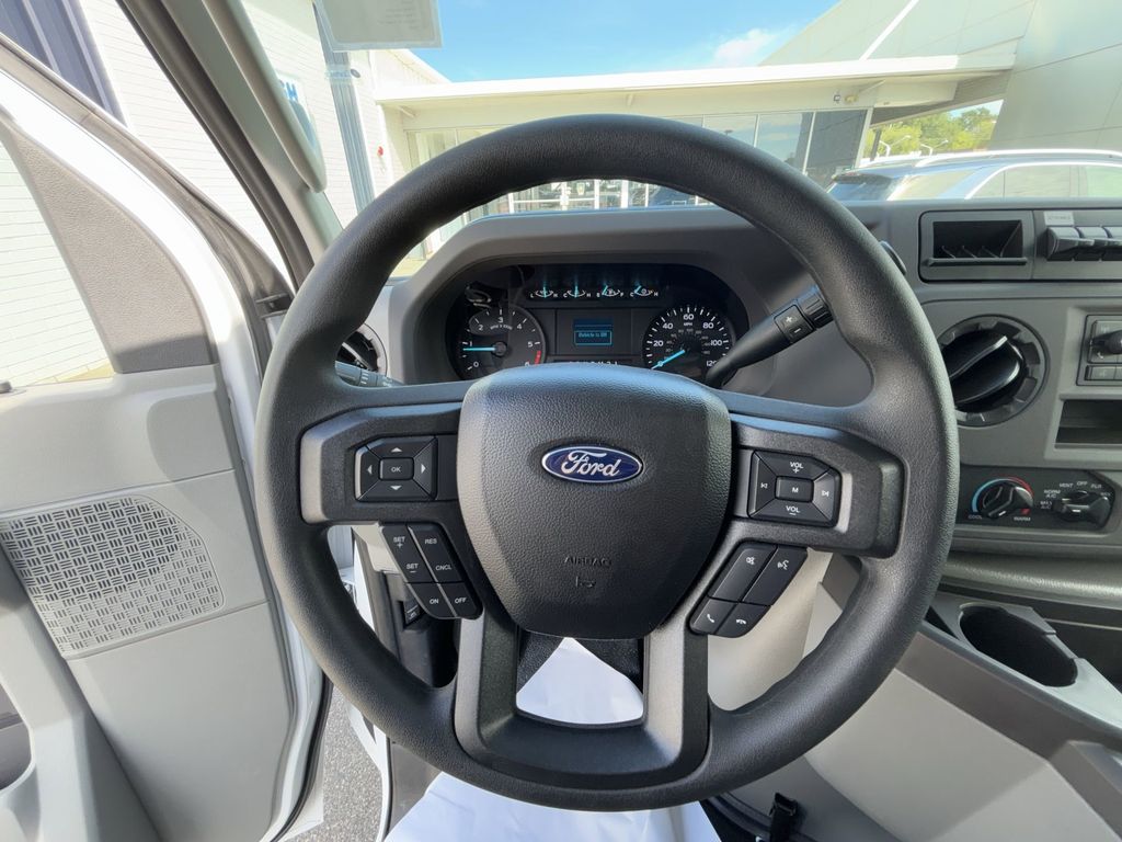 New 2025 Oxford White Ford E-350 SRW image 11