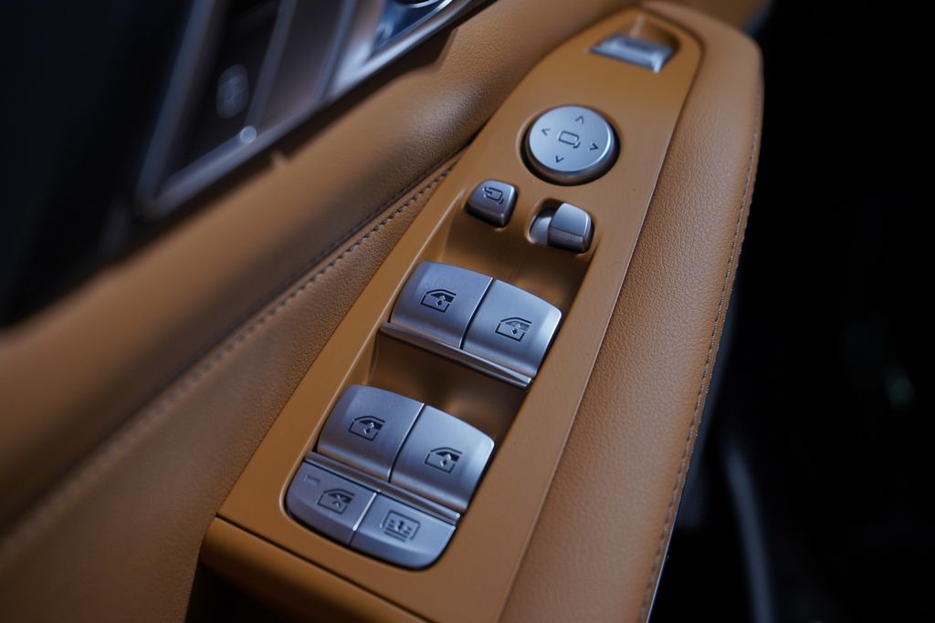 Thumbnail: 2023 BMW X7 - 18