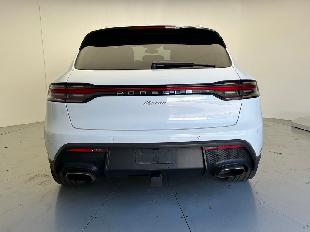Thumbnail: 2023 Porsche Macan - 21