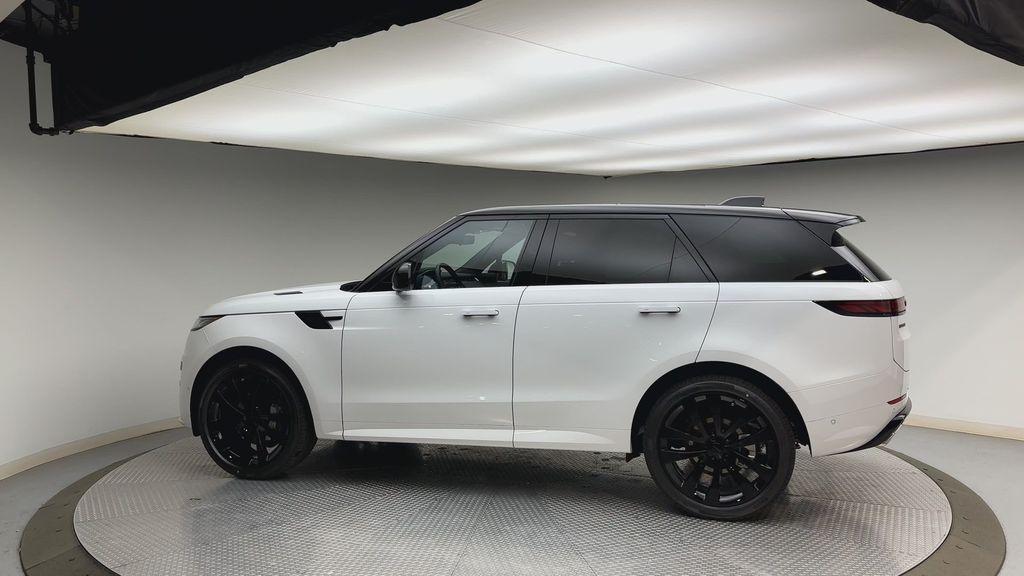 Thumbnail: 2026 Land Rover Range Rover Sport - 5