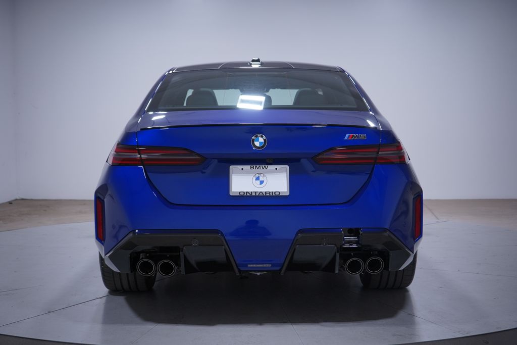 Thumbnail: 2026 BMW M5 - 5