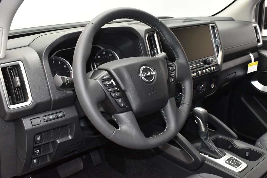 Thumbnail: 2026 Nissan Frontier - 16