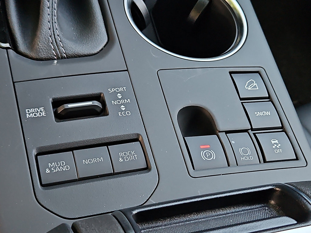 Thumbnail: 2026 Toyota Highlander - 18