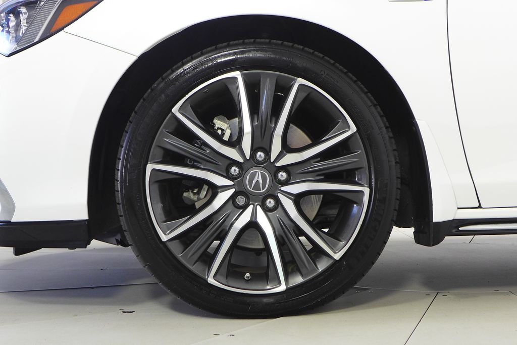 Thumbnail: 2020 Acura RLX - 5