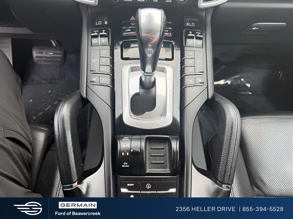 Used 2017 White Porsche Base image 24