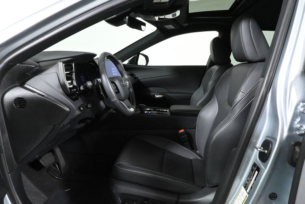 Thumbnail: 2025 Lexus RX - 3