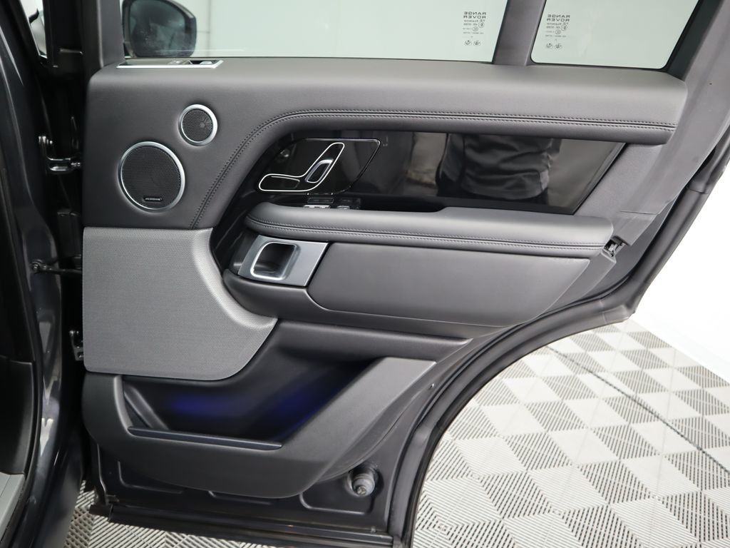 Thumbnail: 2022 Land Rover Range Rover - 27
