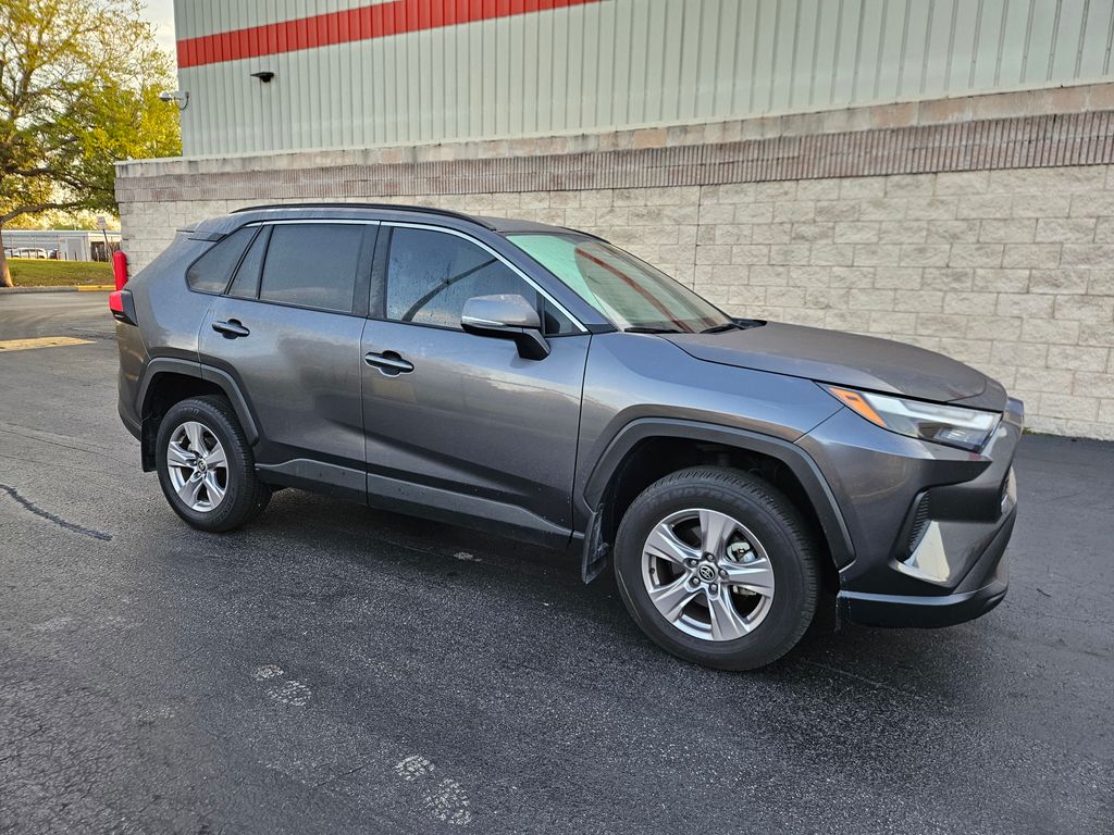 2024 Toyota RAV4 XLE 7