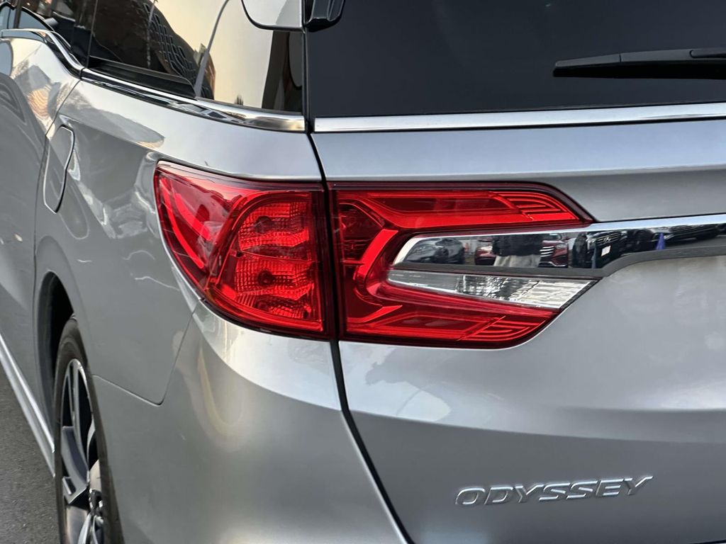 Thumbnail: 2020 Honda Odyssey - 10