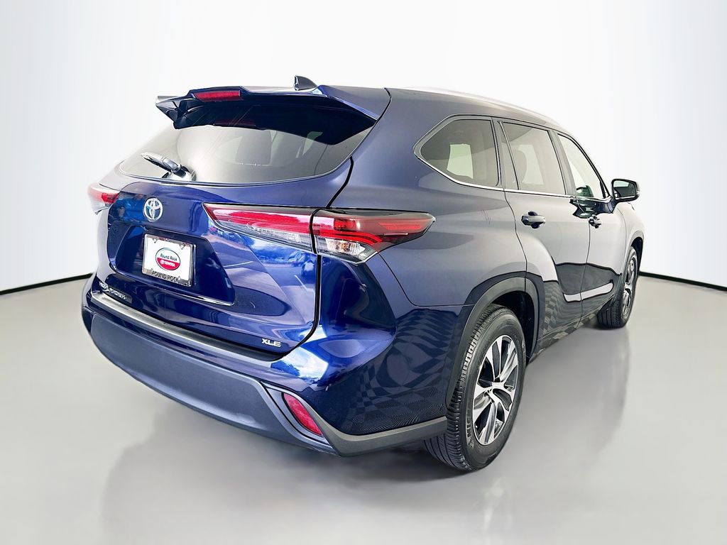 Thumbnail: 2024 Toyota Highlander - 5