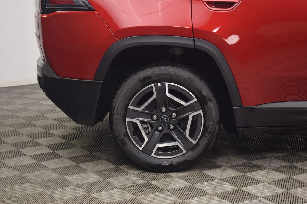 new 2026 Jeep Cherokee car, priced at $42,718