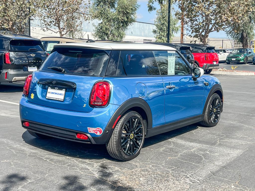 2024 MINI Cooper SE Electric Signature 8