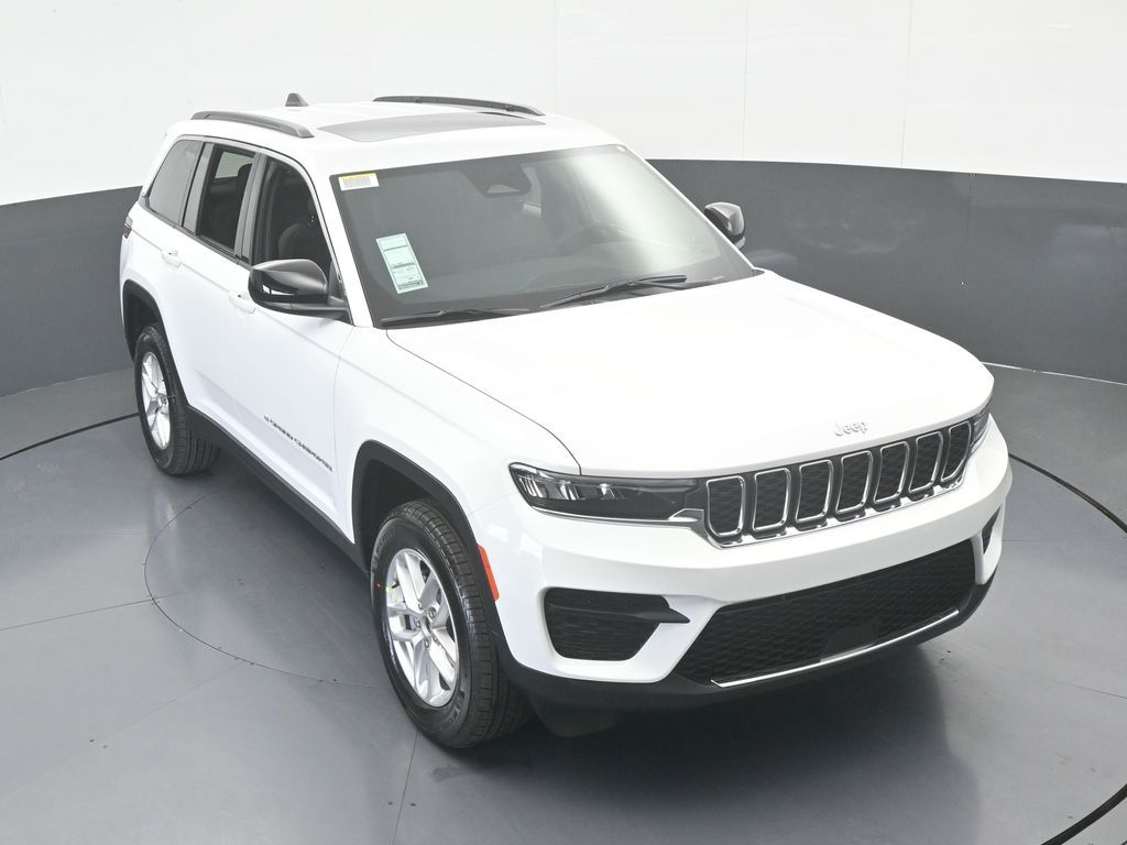 New 2026 Bright White Clearcoat Jeep Laredo image 51