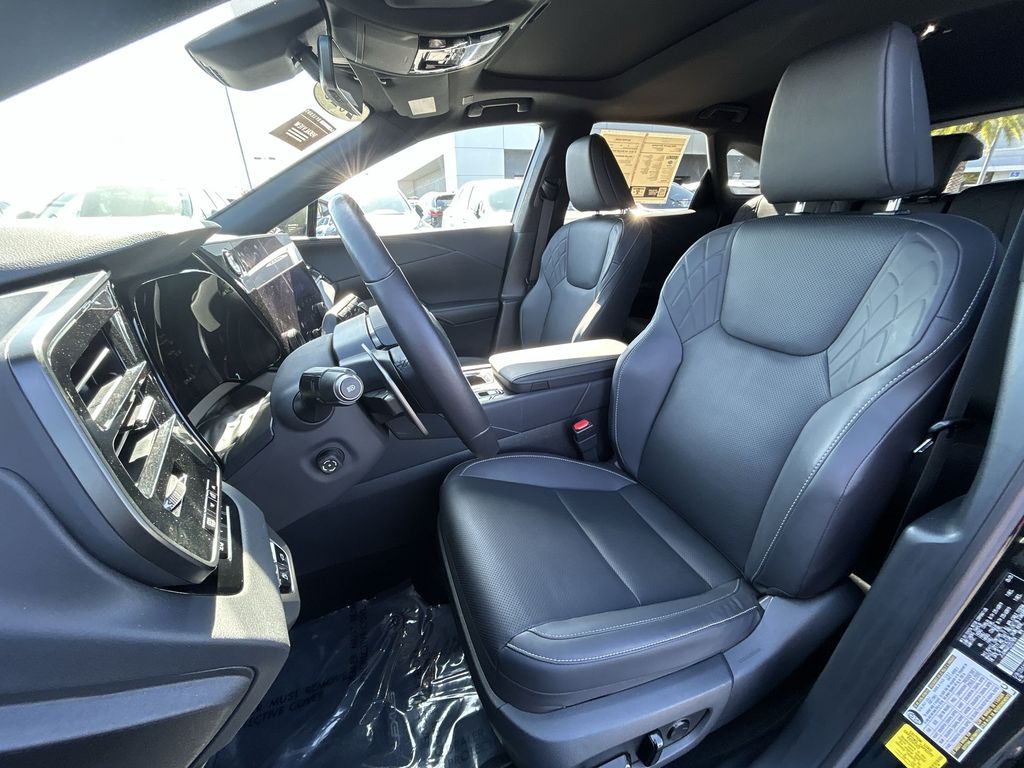 Thumbnail: 2025 Lexus RX - 30