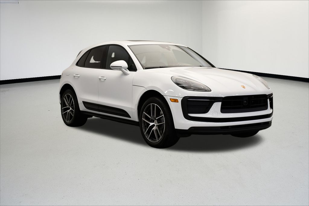 Thumbnail: 2026 Porsche Macan - 9