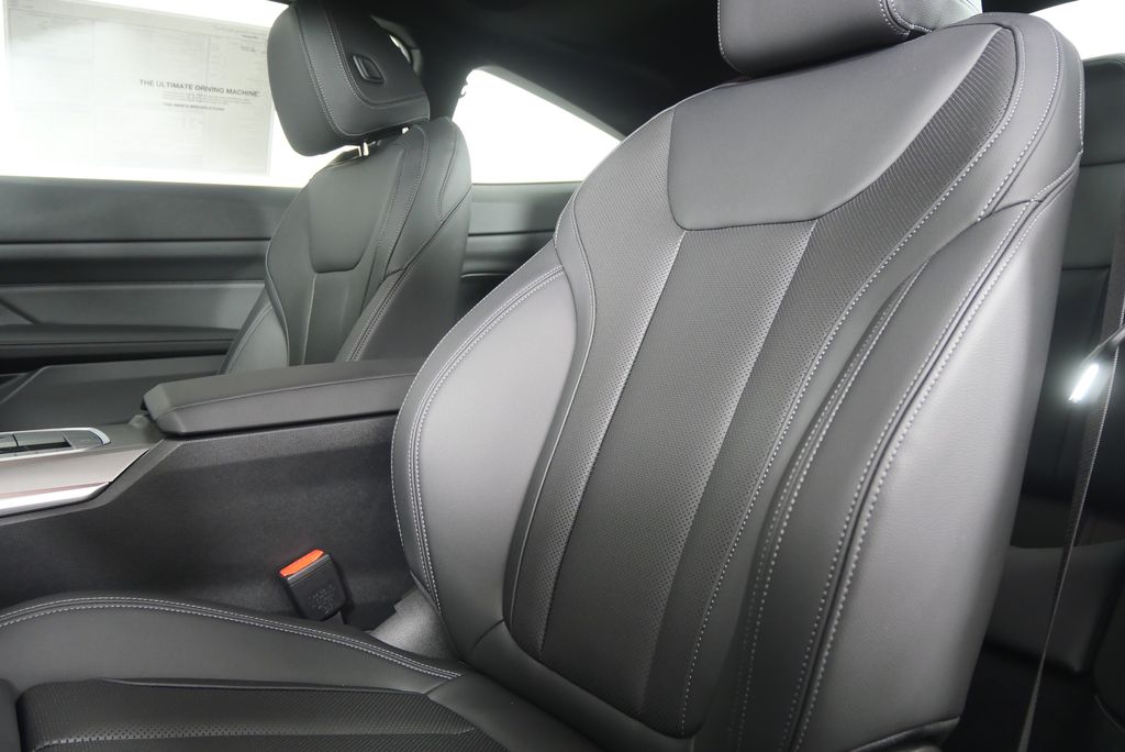 Thumbnail: 2026 BMW 4 Series - 11