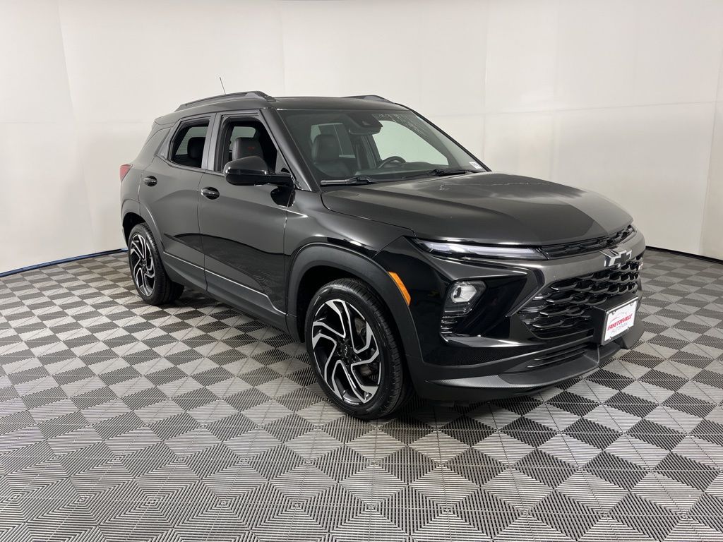 Thumbnail: 2025 Chevrolet TrailBlazer - 16