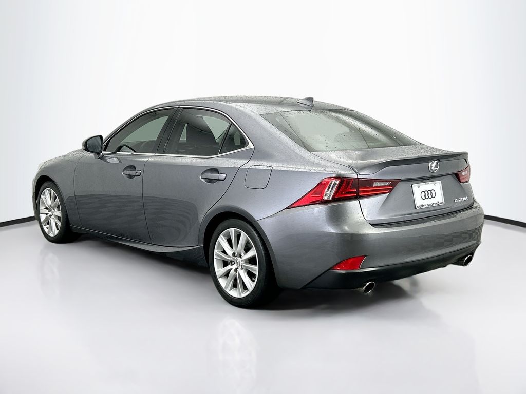 Thumbnail: 2016 Lexus IS - 7