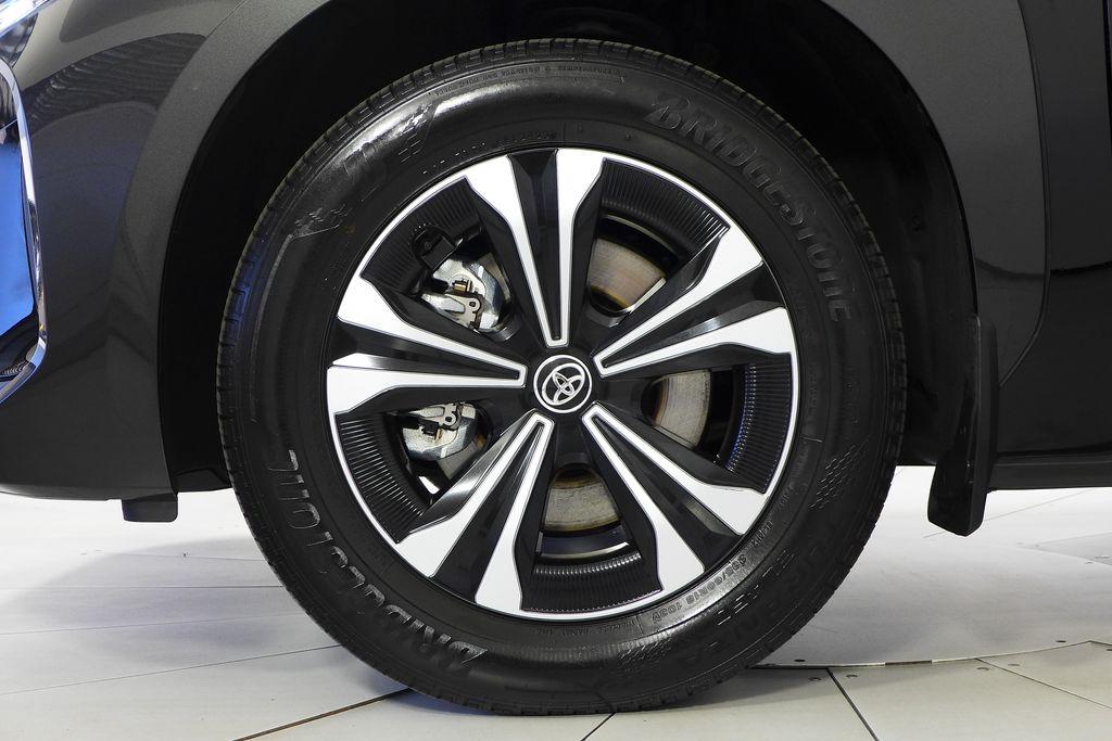 2023 Toyota bZ4X XLE 5