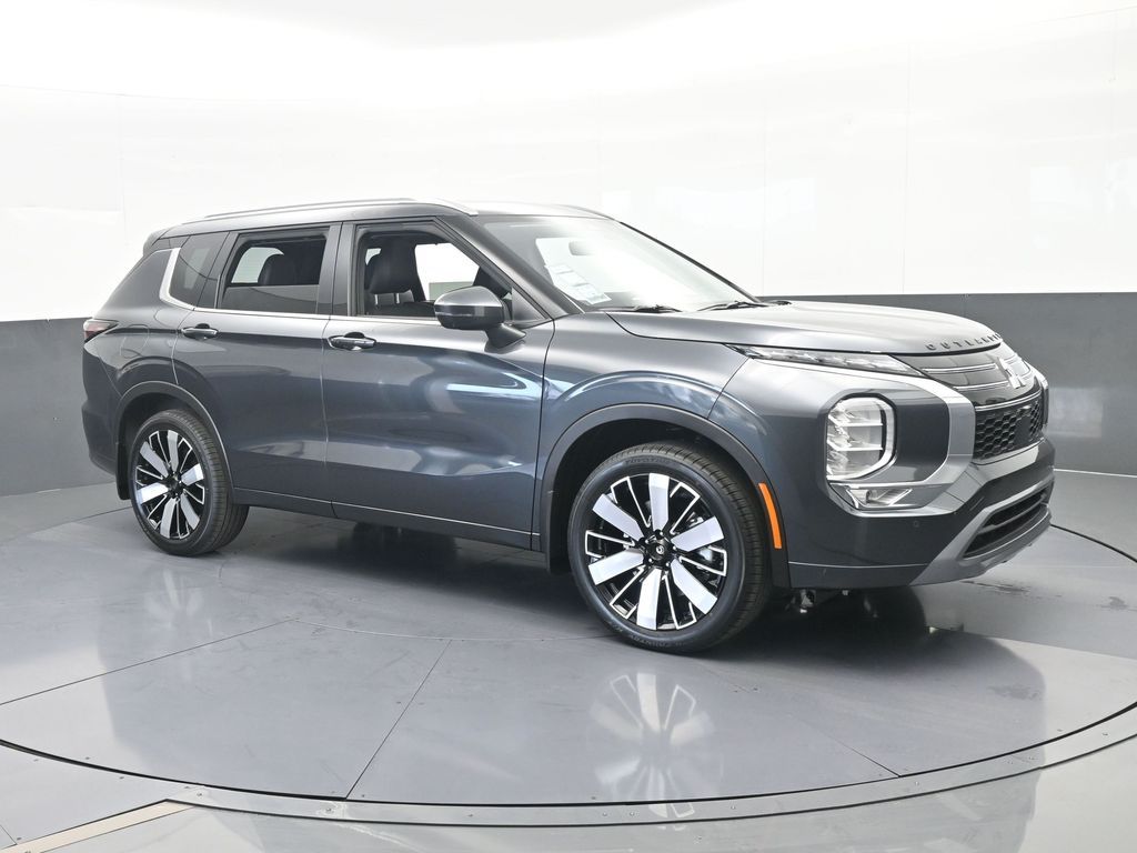 New 2026 Gray Mitsubishi SEL image 8