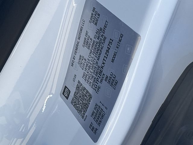 New 2026 White GMC Elevation image 27