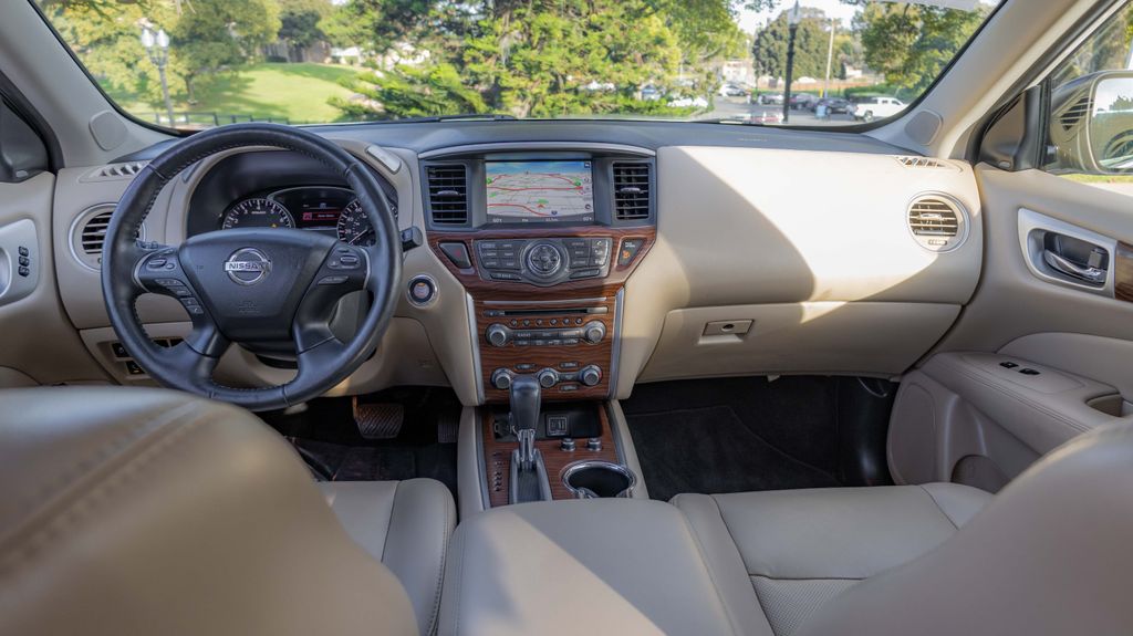 Used 2020 Nissan Pathfinder Platinum 4D Sport Utility