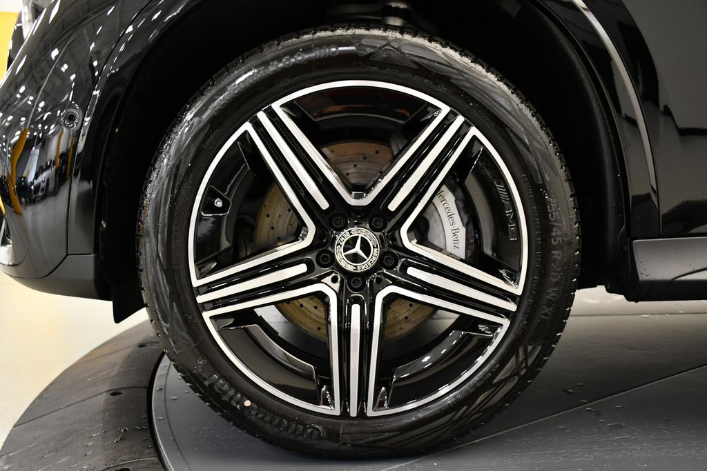 2025 Mercedes-Benz GLC 300 13