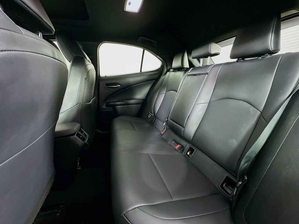 Thumbnail: 2021 Lexus UX - 25