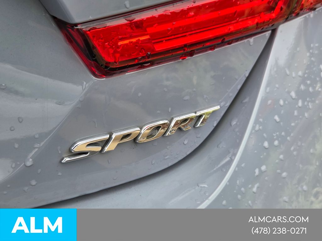 Used 2022  Honda Sport image 9
