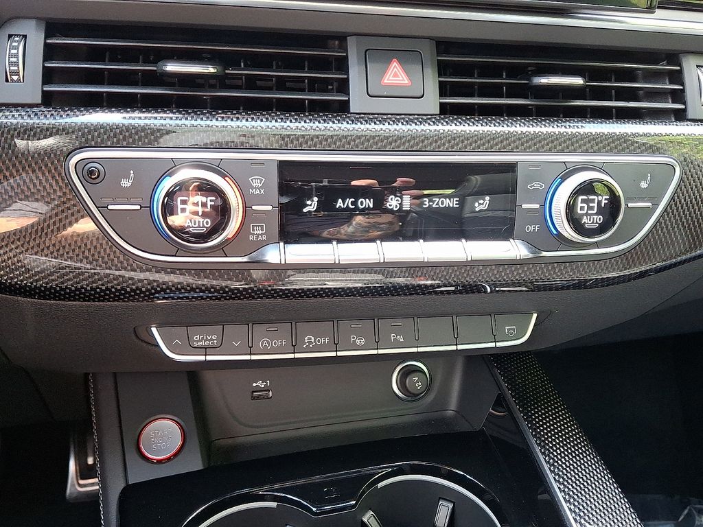 Thumbnail: 2023 Audi S4 - 16