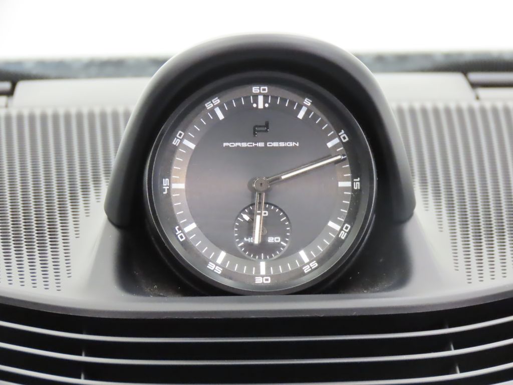 Thumbnail: 2024 Porsche Taycan - 25