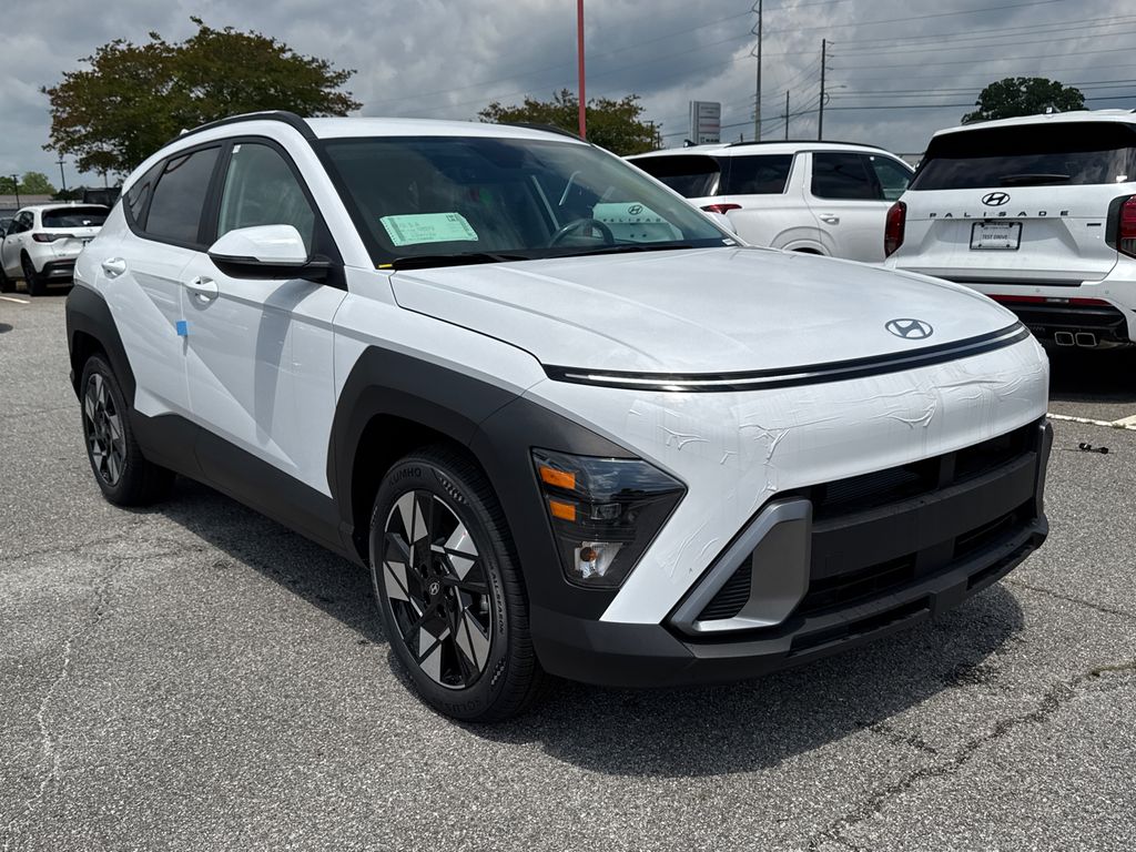 2025 Hyundai Kona SEL photo 2