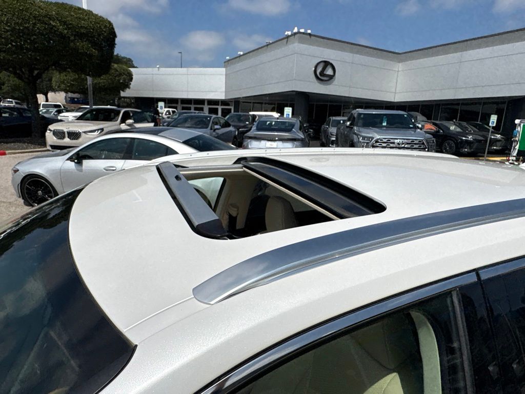Thumbnail: 2022 Lexus RX - 10